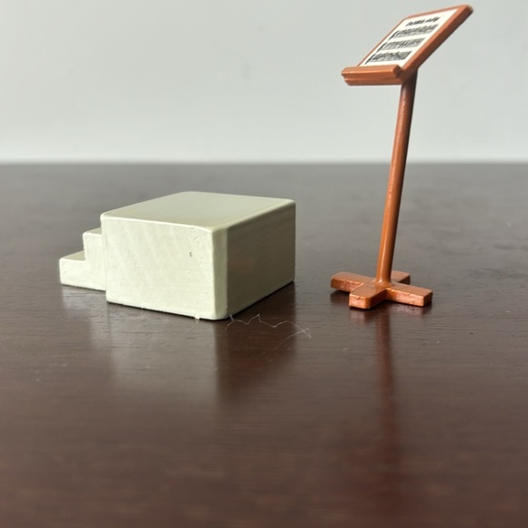 Wendt and Kuhn Erzebirge stage and music stand accessories for wooden figures - Picture 9 of 11